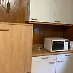 Grosse 100 M Ein Schlafzimmer Gemeinschaftssee Kueche Internet Essbereich Waschmaschine Spuelmaschine Gemeinschaftsbad Ubytování v soukromí
