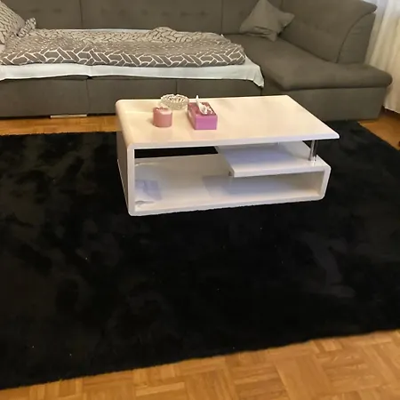 Grosse Unterkunft 100 M Zwei Schlafzimmer Kueche Internet Essbereich Waschmaschine Spuelmaschine Eigenes Badezimmer *